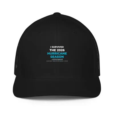 Closed-Back Trucker Cap in Black