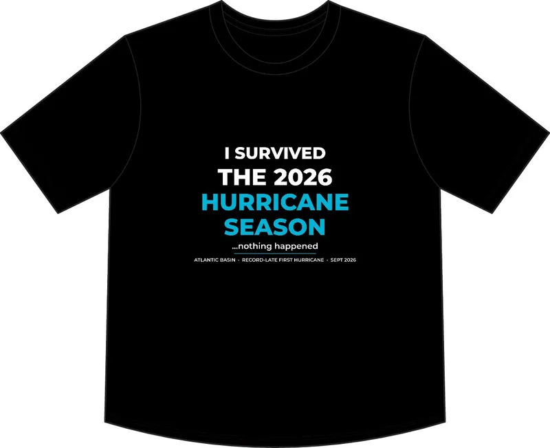 Women's Maple Curve Tee in Black