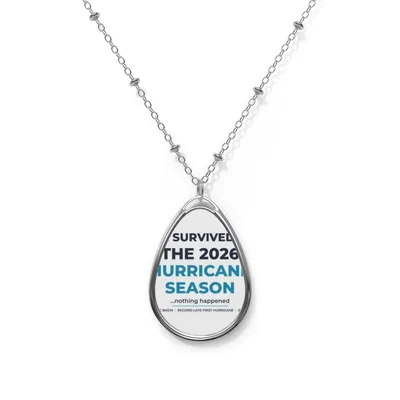Oval Necklace in Silver