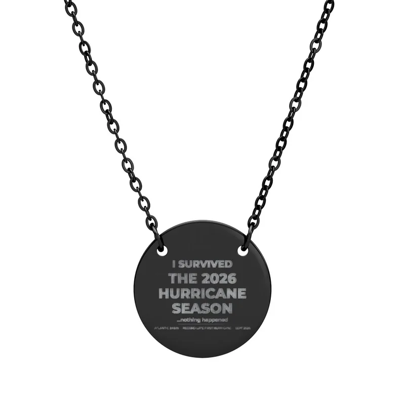 Circle Necklace (Engraving) in Black PVD coating
