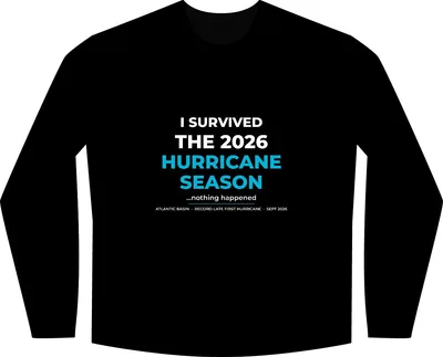 Women's Maple Curve L-S Tee in Black