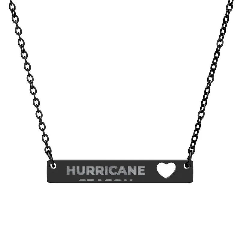 Cutout Heart Bar Necklace (Engraving) in Black PVD coating